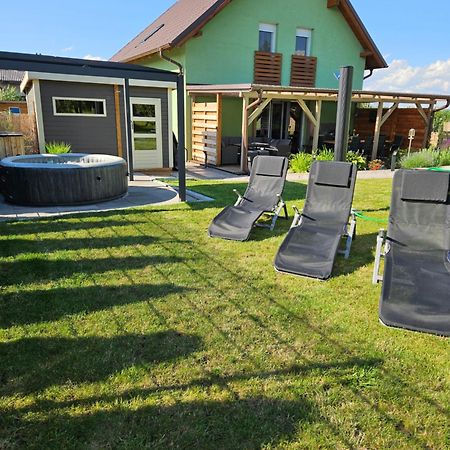Holiday Home Znojmo W/ Wellness & Wine Екстер'єр фото