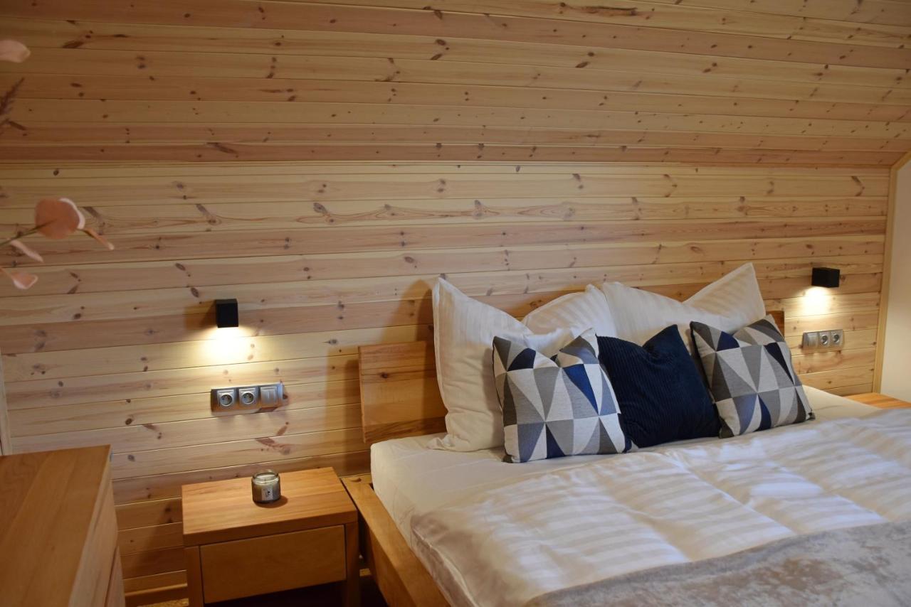 Holiday Home Znojmo W/ Wellness & Wine Екстер'єр фото
