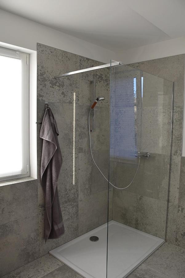 Holiday Home Znojmo W/ Wellness & Wine Екстер'єр фото