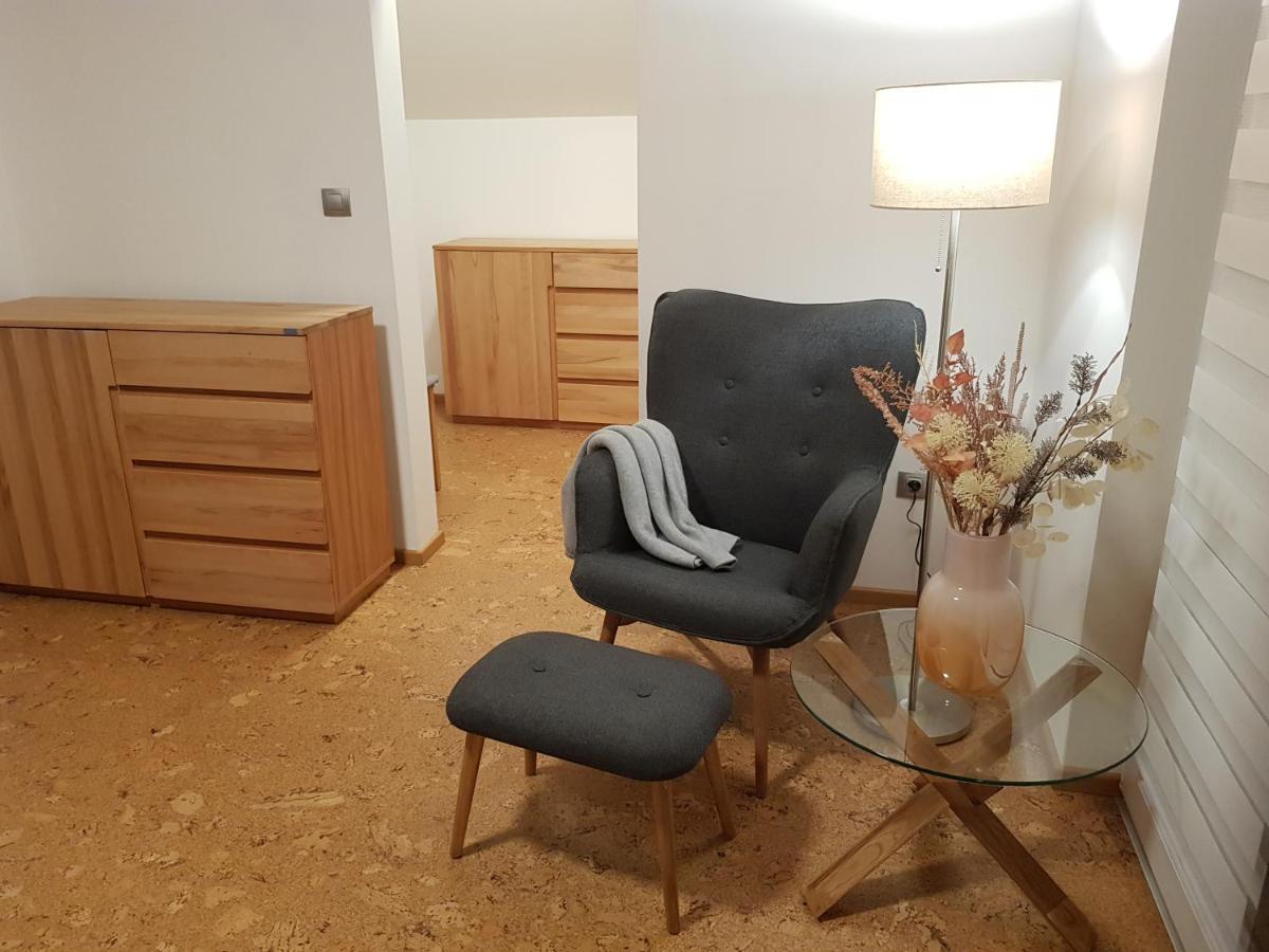 Holiday Home Znojmo W/ Wellness & Wine Екстер'єр фото