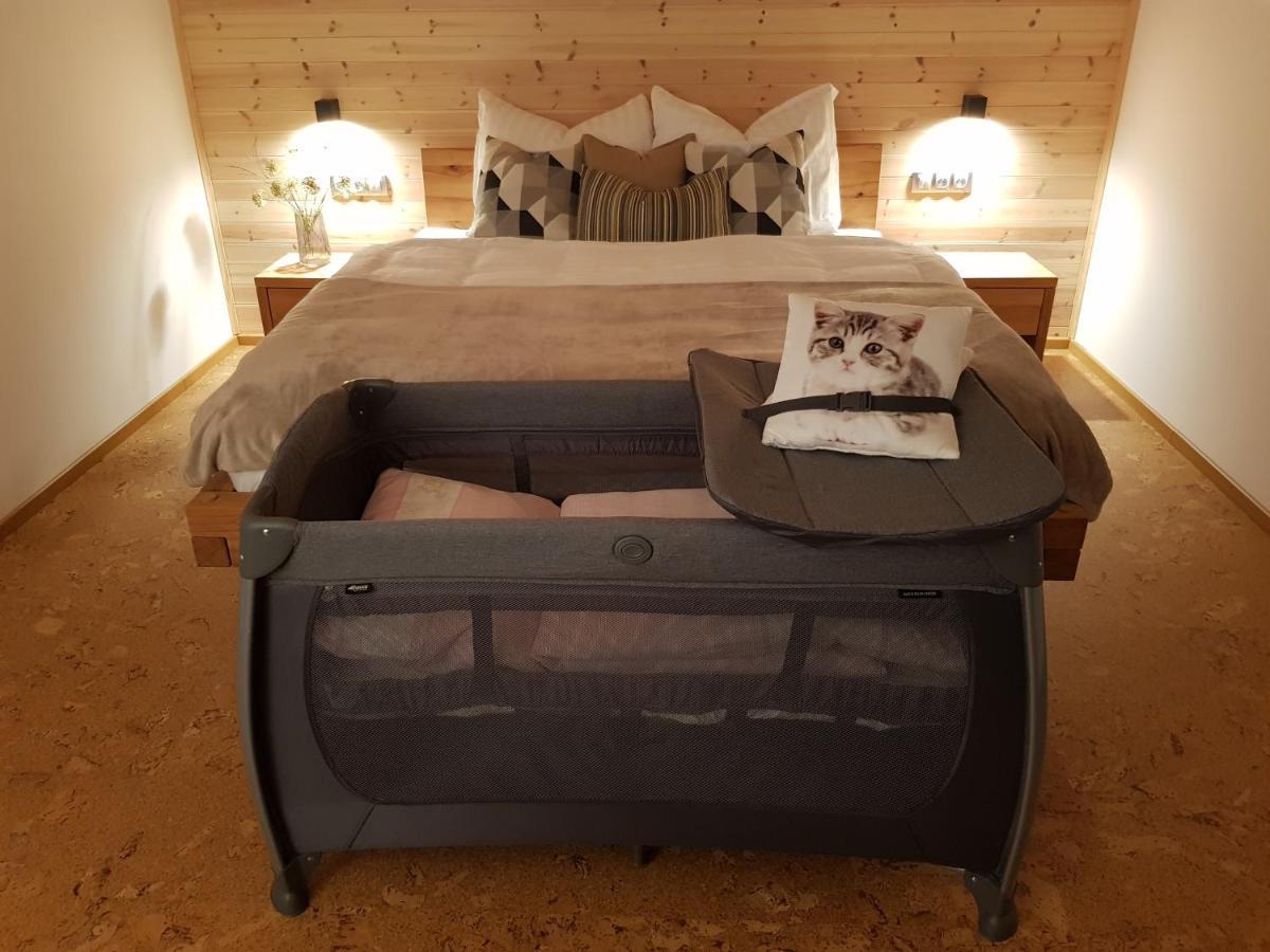 Holiday Home Znojmo W/ Wellness & Wine Екстер'єр фото